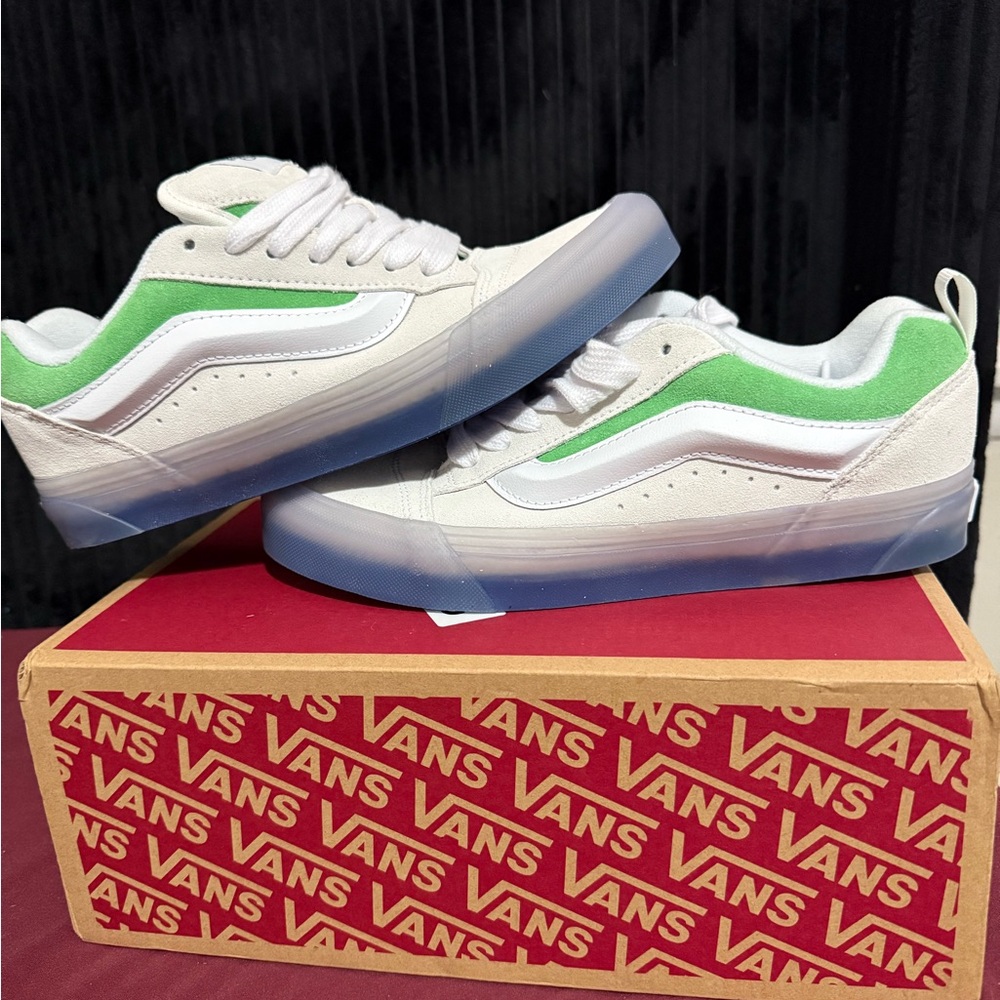 Vans Knuschool w9